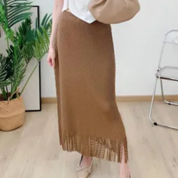 Vintage Knit Maxi skirt Fringe Tan Native Country Boho Western Nina Leonard L - Picture 1 of 12